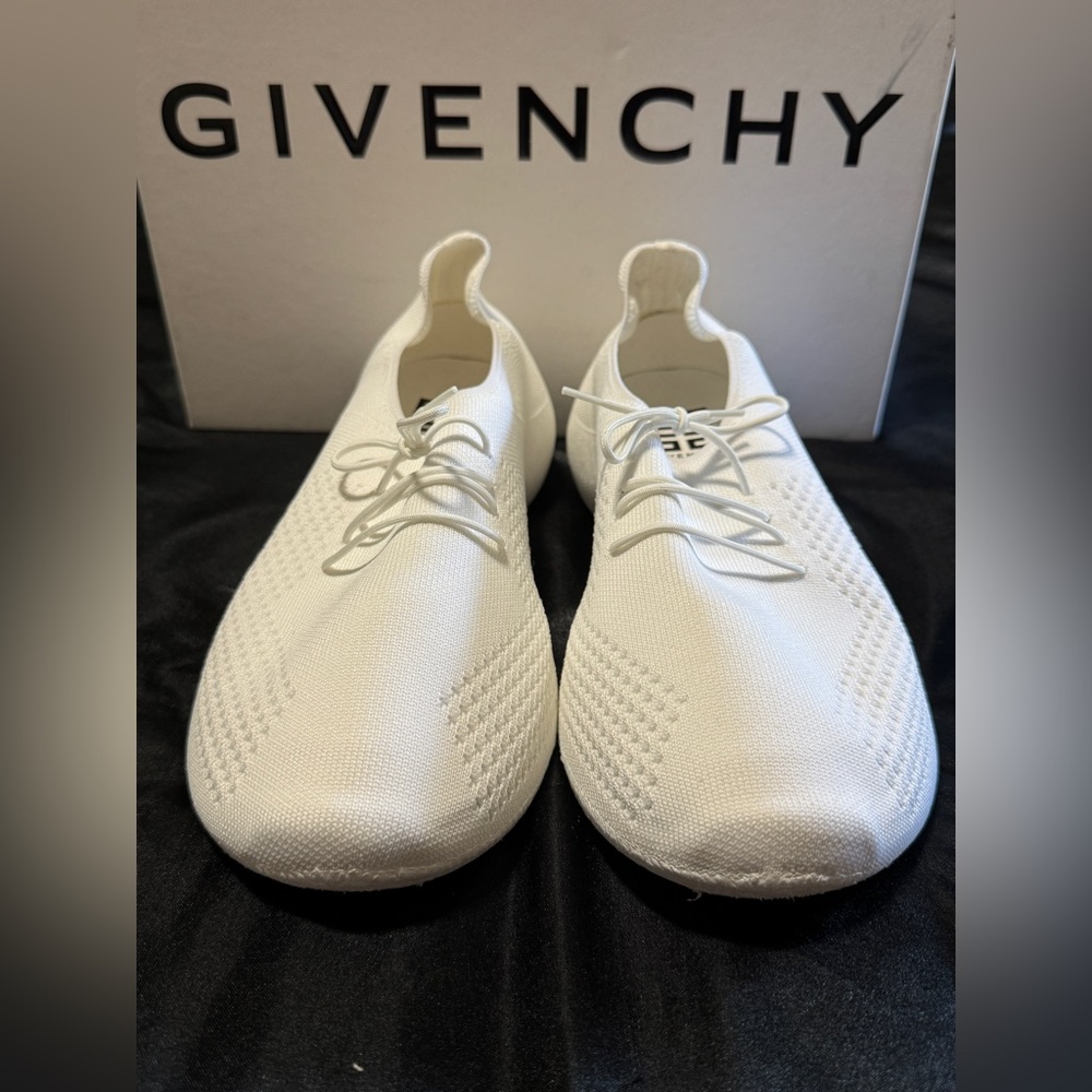 Givenchy TK-360 Runner Sneakers White Size 7 US/40 EU